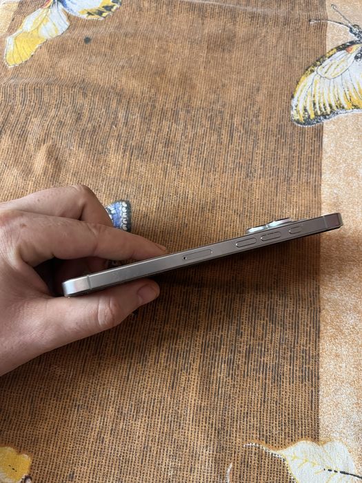 Vand schimb iohone 16 pro max