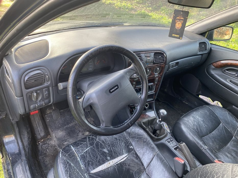 Volvo V40 99 г 1.9 95кс колата се продава на части