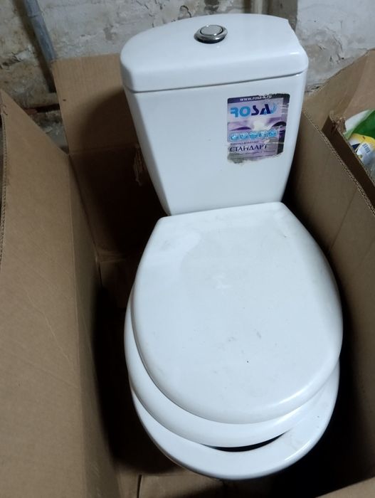 Продам унитазы б/у