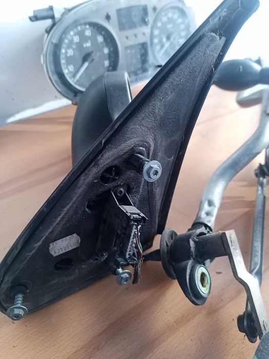 Рено Клио на части, Renault Clio