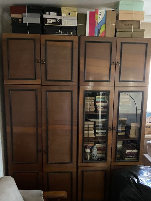 Стенка (шкаф) срочно!