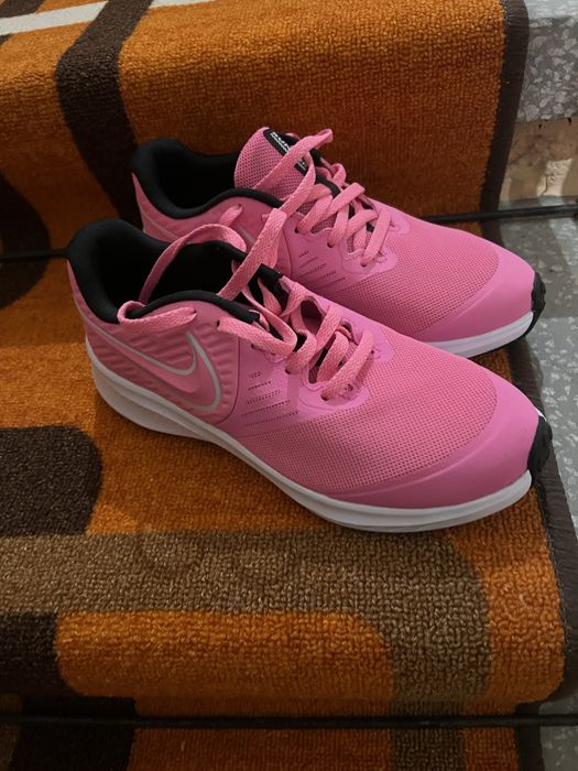 Нови маратонки оригинални розови