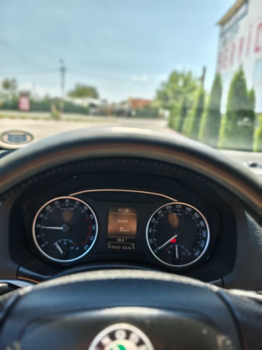 SKODA Octavia 2009 — imagine 2