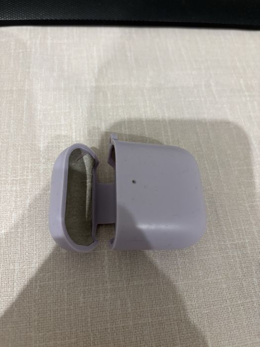 AirPods 2 a2031, Б/у (бонусом чехлы)