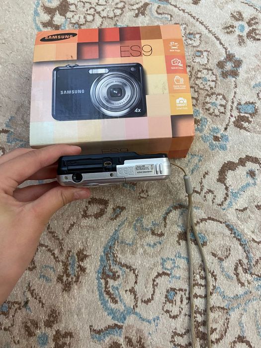 цифровой фотоаппарат Samsung ES9