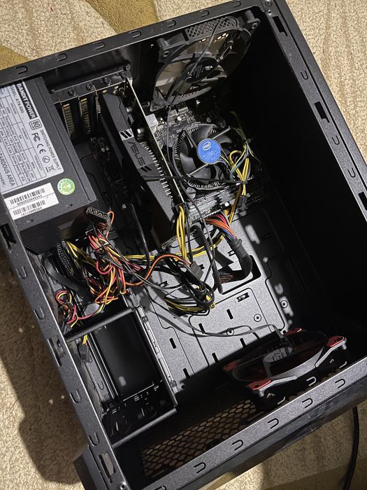 Vand pc ram 16gb i5-9400f2.90hz 1tb ssd 1100 de lei totu