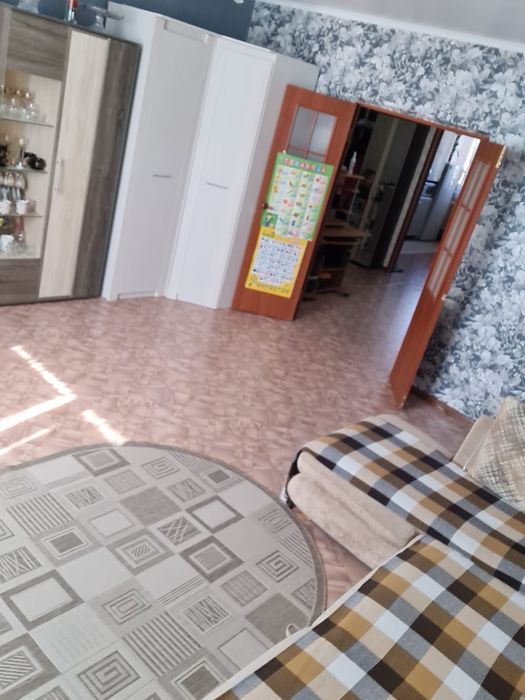 Продам 2-х ком. В 10 мкр. 28 дом