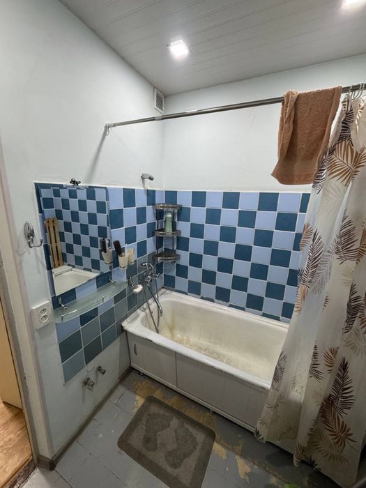 Кадышева 2/3/4 77 серия 52 кв м кирпичный дом