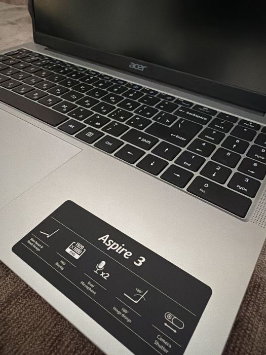 Ноутбук новый “Aser”