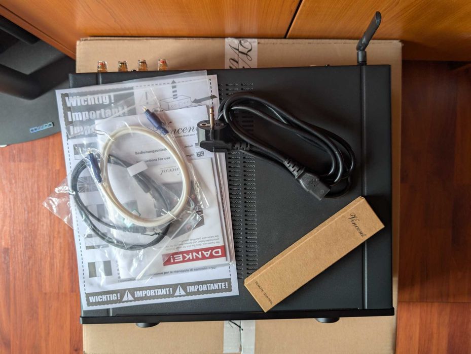 Amplificator Integrat Hibrid Tuburi Vincent SV-500 MK