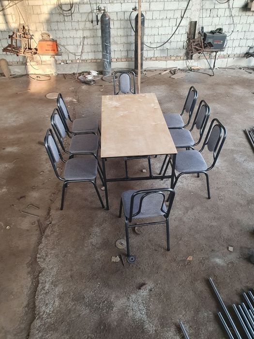 Stol stullar sotiladi zakaska olamiz 130 mingdan