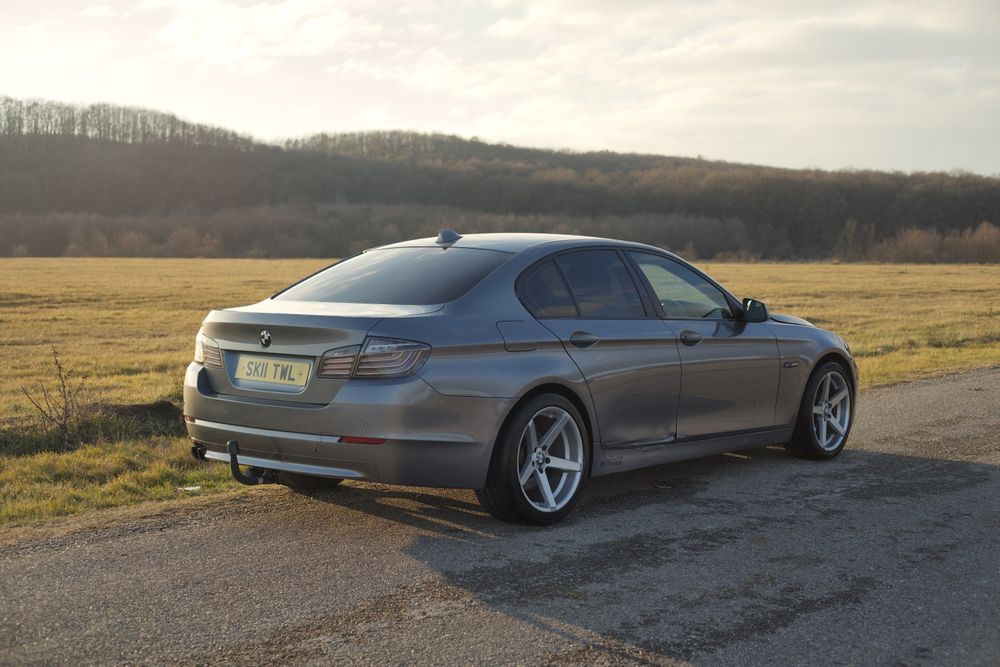 Dezmembrez BMW 520d F10 F11 525d, 530, 535, 550 N47, B47, bara, far