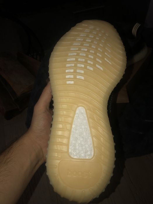 Adidas Yeezy Boost 350 V2 Carbon