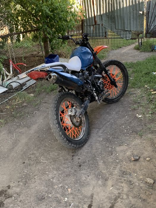 Продам эндуро 250 кубов
