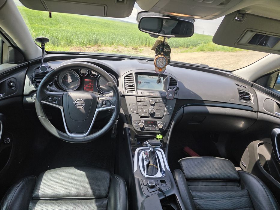 OPEL Insignia 2012