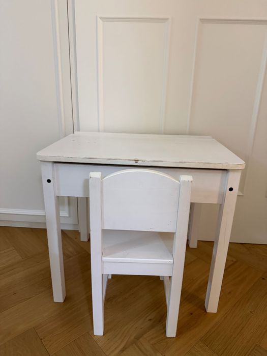 Детский стол и стул