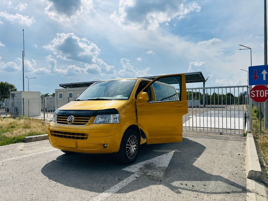 Volkswagen t5 caravelle