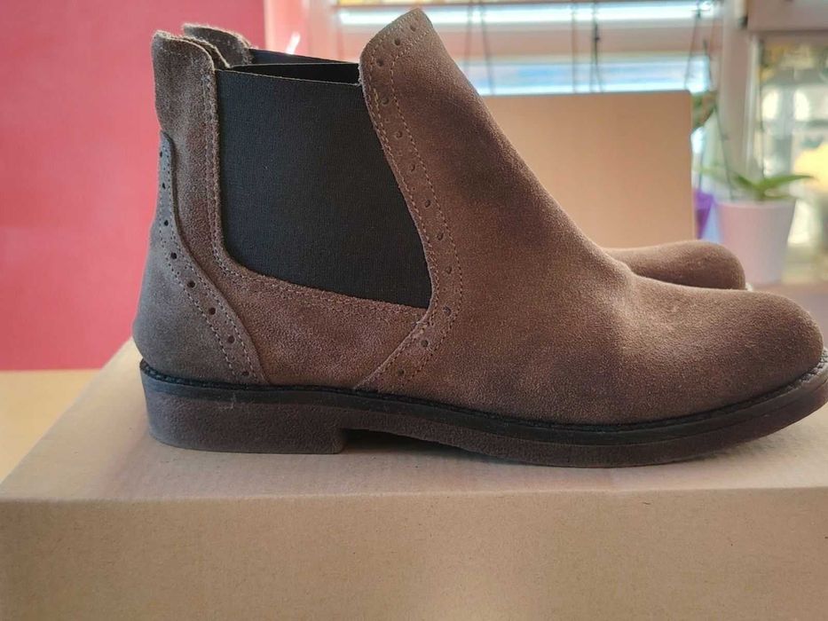 Велурени боти за момиче