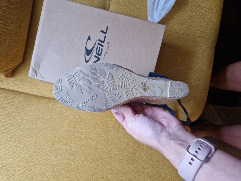 Чисто нови бувки O'Neil