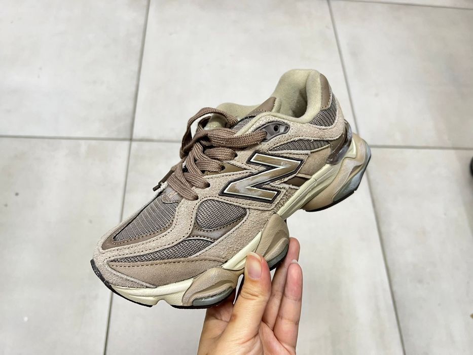 Nb 9060 diferite culori