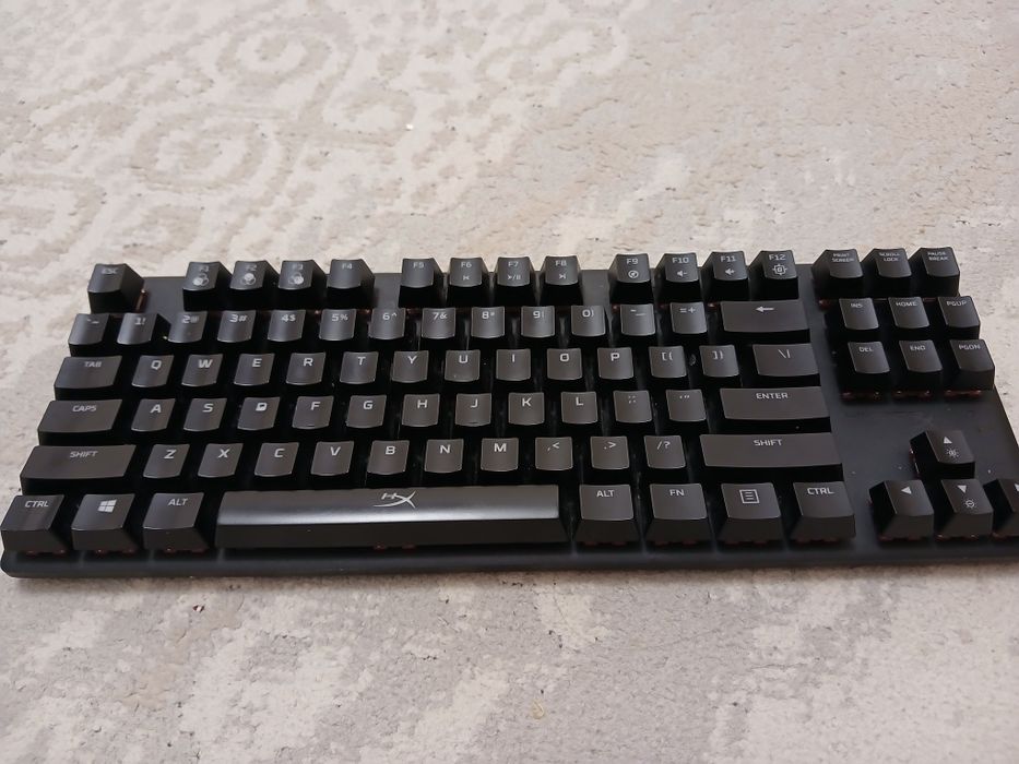 HyperX клавиатура игровой