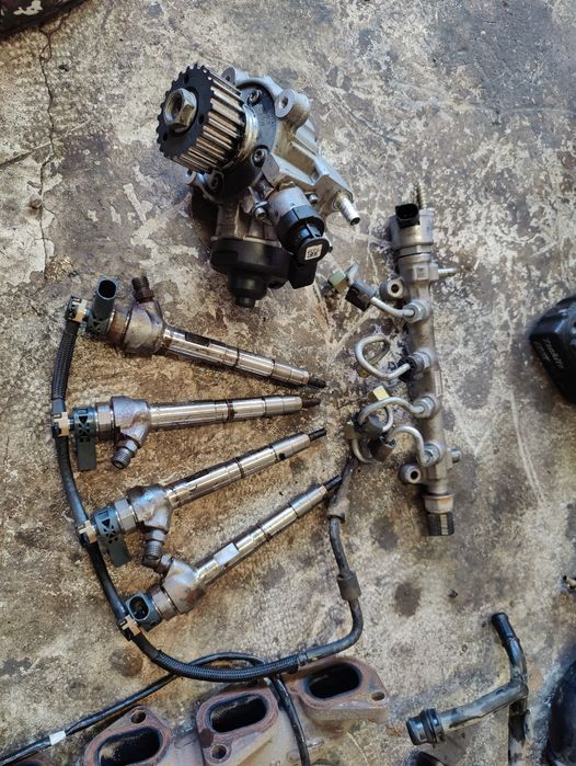 Set injectoare injector 2.0 tdi cnh csu ddd det deu des Audi