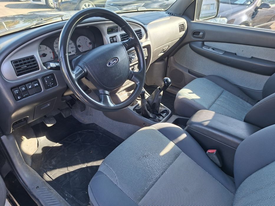 Vând Ford Ranger 4x4 Climă