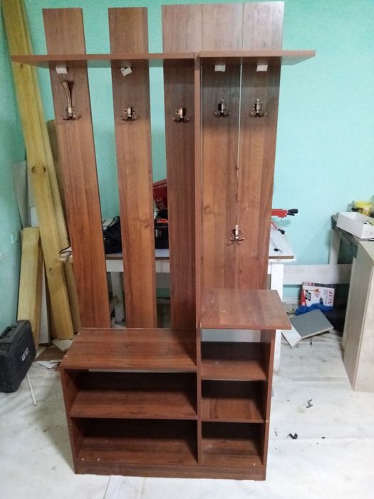 Камод сотилади ва прихожая