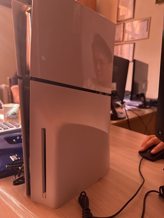 продается playStation 5 slim