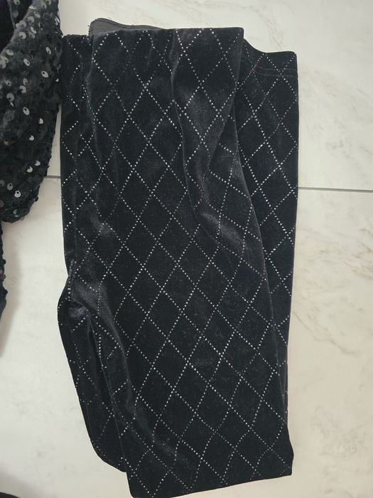 2 bluze cu fermoar  fete 140 cm+ 1 pereche colanti catifea