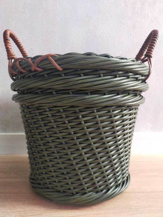 Продам кашпо из ротанга