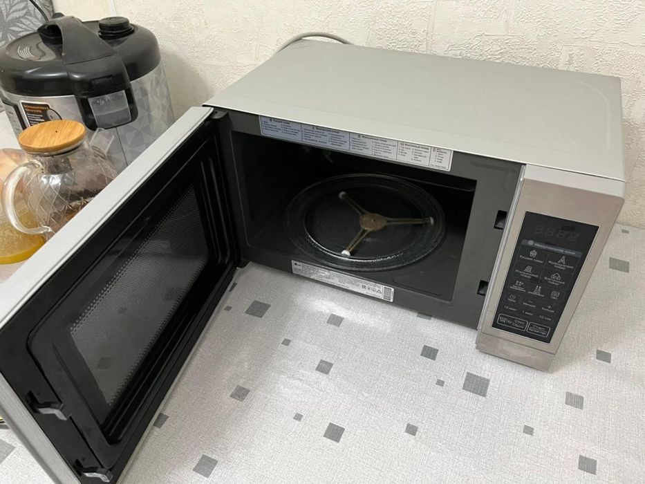 Продам Микроволновку Срочно