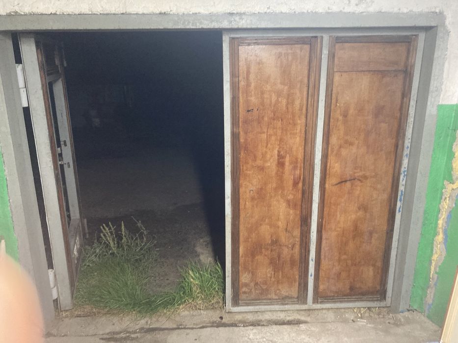 Продам.  Гараж