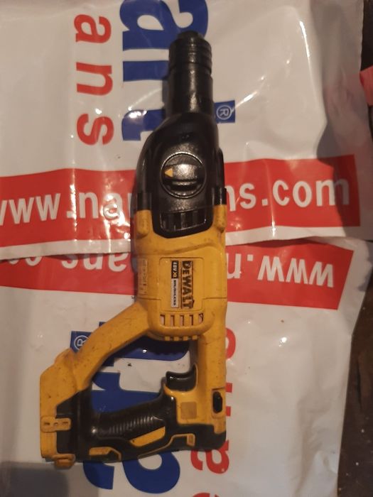 Devalt rotopercuto brushles..