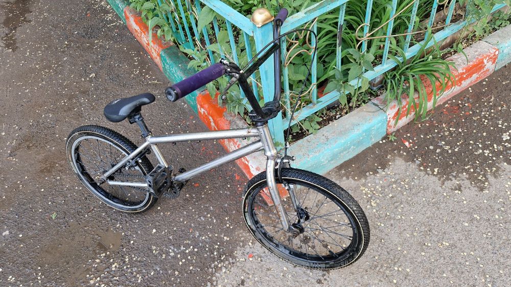 BMX велосипед в отличном состоянии