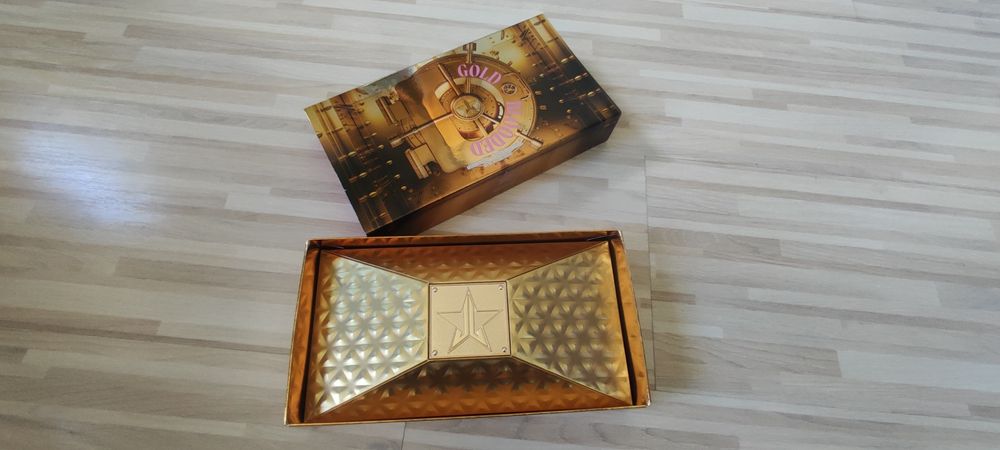 Jeffree Star Gold Blooded палитра сенки за очи