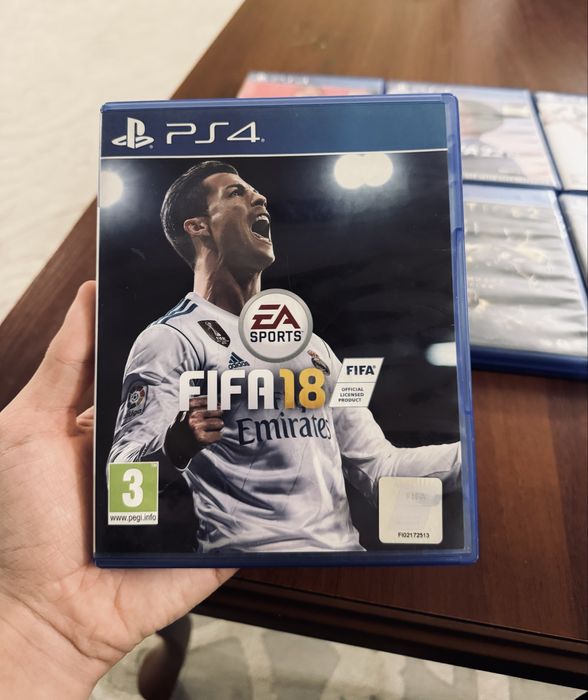 Диск на PS4 FIFA