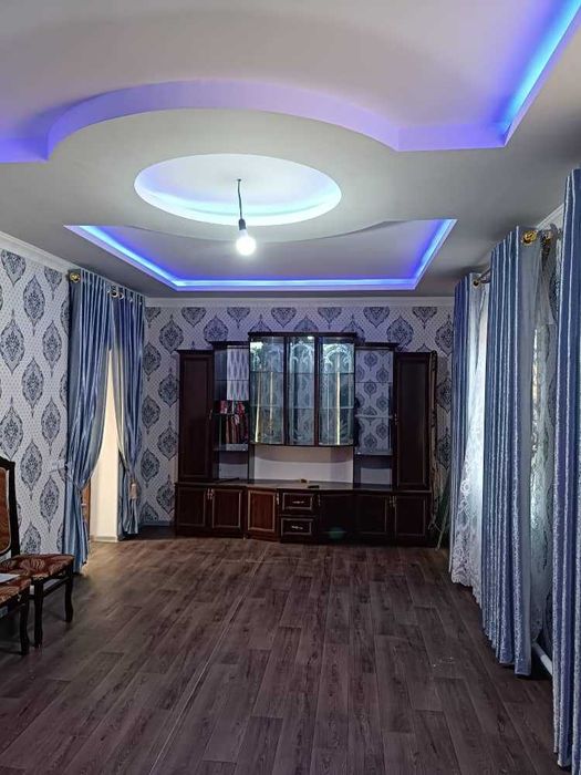 Таиёор биткан уй