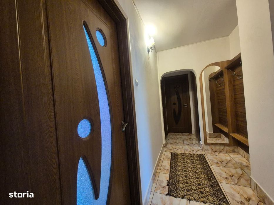 Apartament 4 camere, situat in Targu Jiu, Strada G.ral Christian Tell