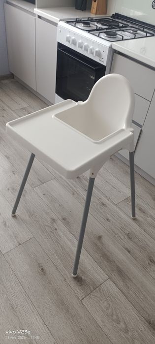 Стул-столик для кормления