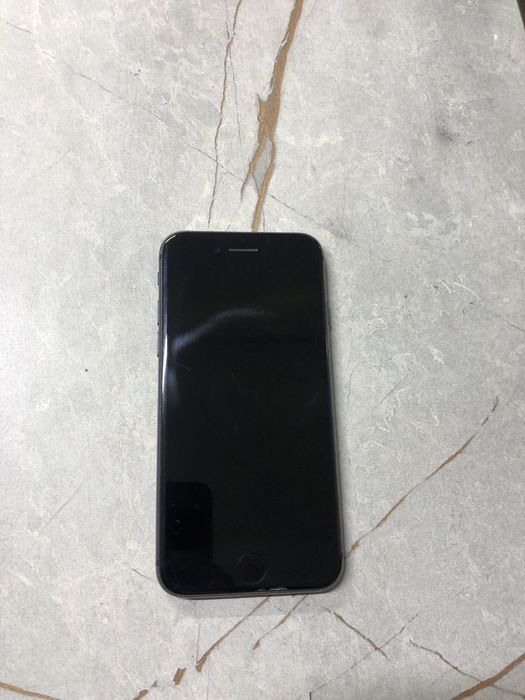 Продам айфон 8 256г