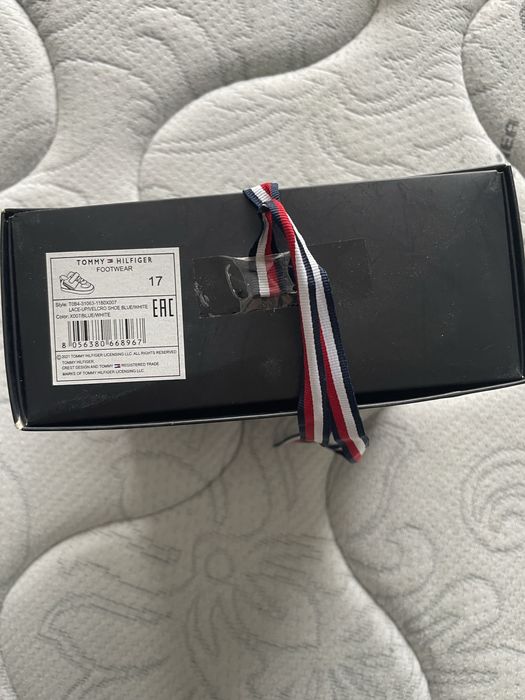 Бебешки обувки Tommy Hilfiger