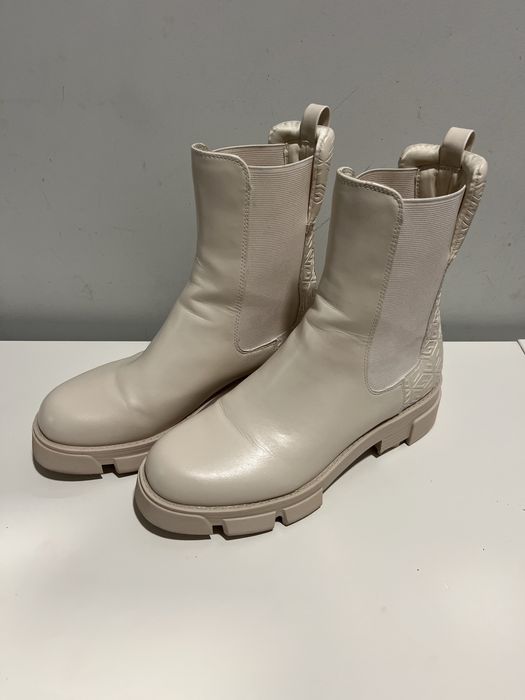 Боти тип челси Guess