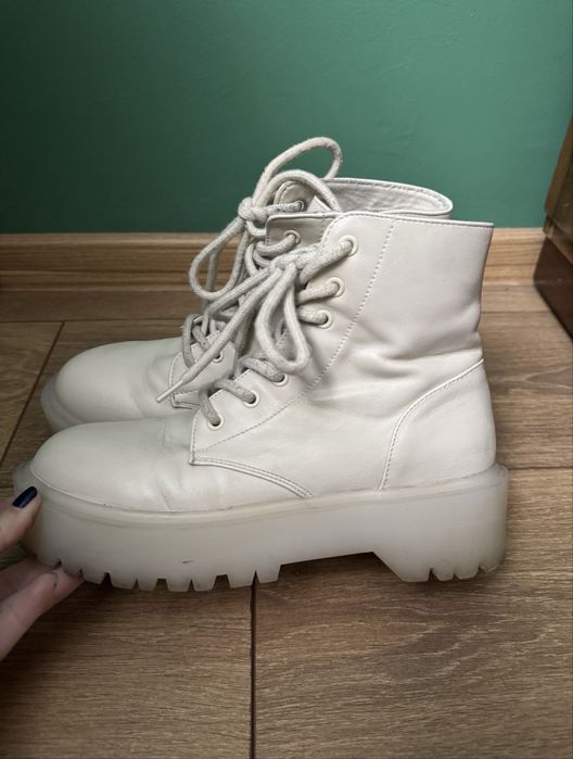 Pull and Bear боти