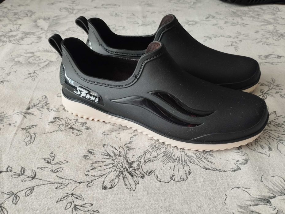 Резиновая модельная обувь. 37р-р.