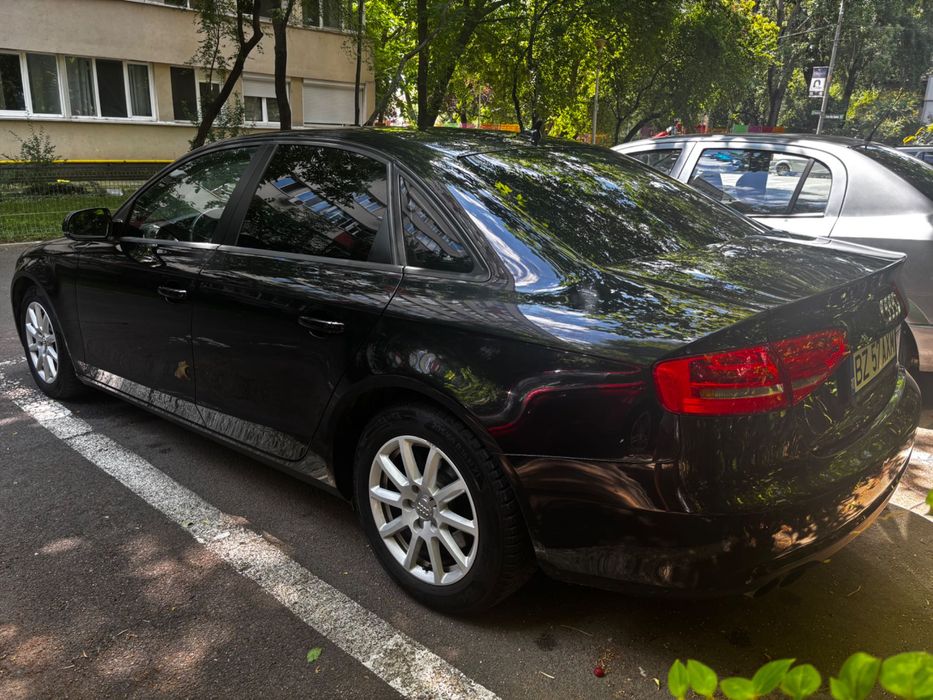 Audi A4 B8 2013 2.0 TDI 143CP Automată - Negru, Întreținut