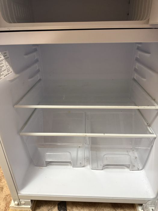 Холодильник, практически новый