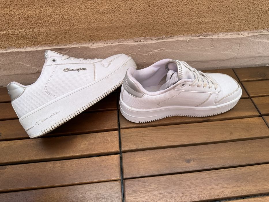 Nike и Champion