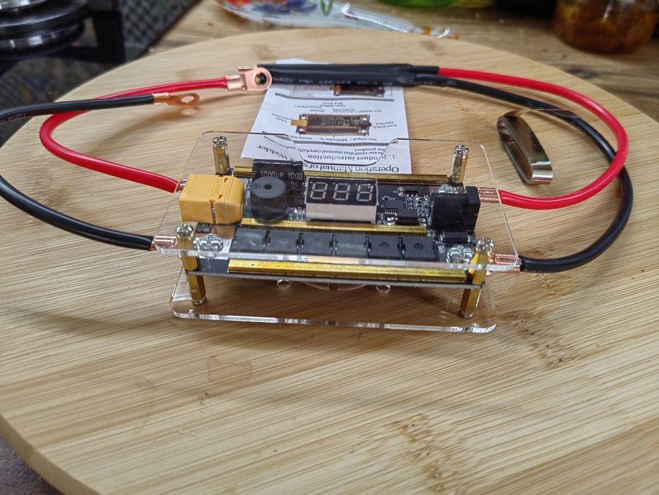 Апарат за точкова заварка , 12 волта от автомобилен акумулатор