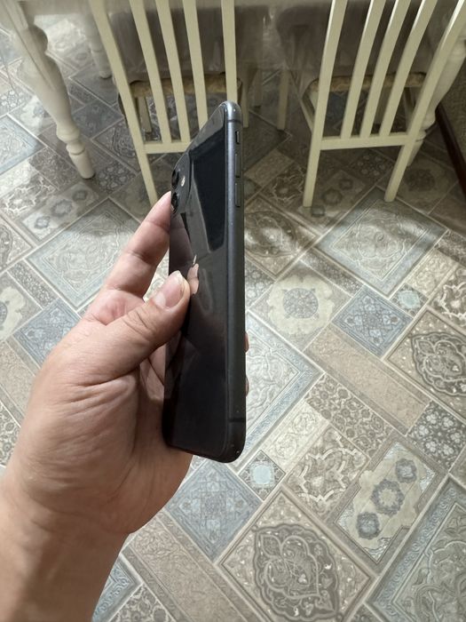 iPhone 11 128Гб в идеале